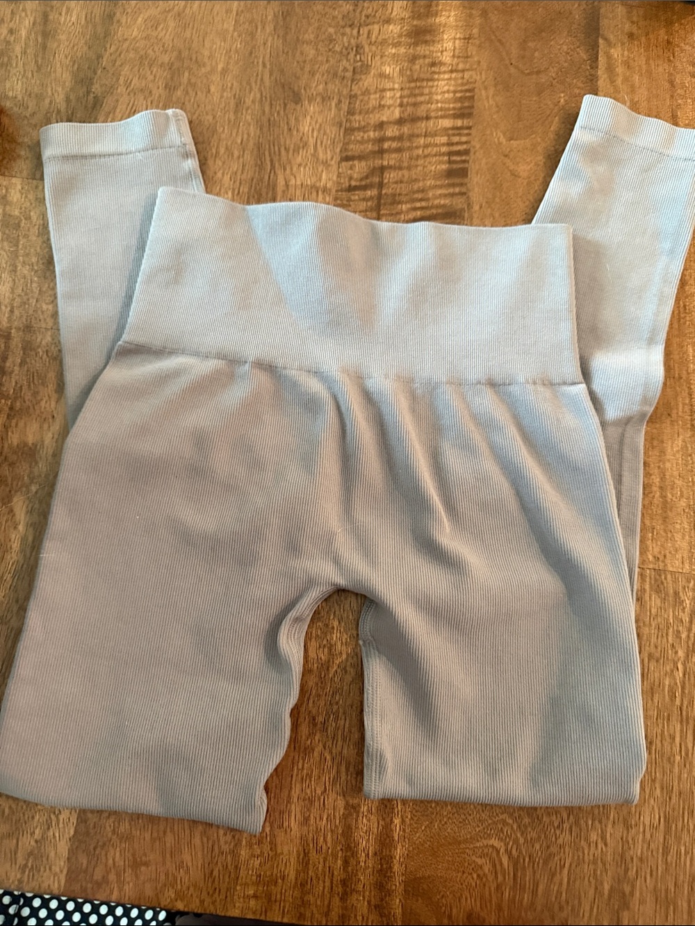 naked wardrobe light grey ribbed leggings